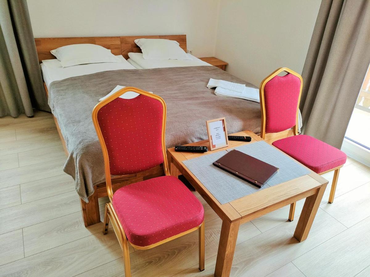 Am Berg Hotel-Restaurant Херцберг ам Харц Екстериор снимка